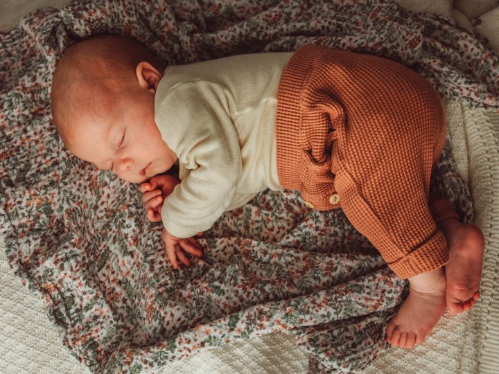 Neugeborenen Fotografie, mit dem SIGMA 70mm F2,8 DG MACRO | Art und der Liebe zum Detail © Charlene Förster