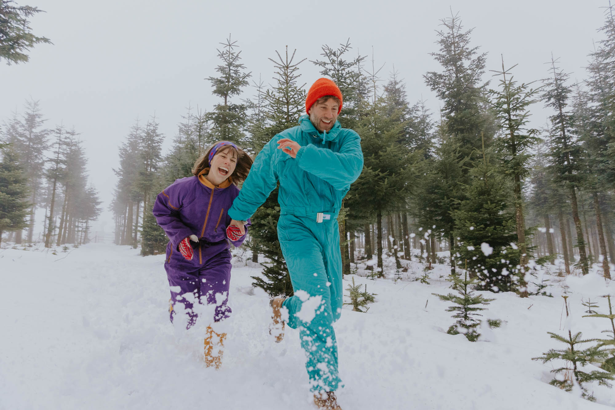Schneeshooting in bunten Farben und guter Laune © Alina Schessler