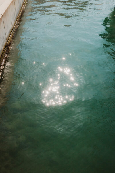 Zwischen Felsen, Licht und Meer © Katharina Wildenhof