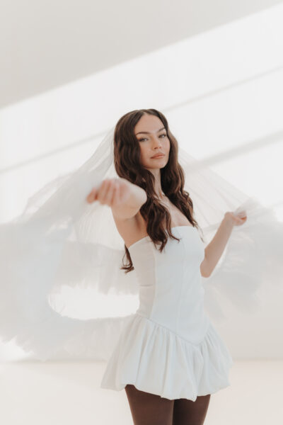 „Veiled Stories“ – Ein modernes Bridal Shoot © Elena Peters