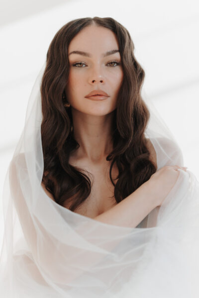 „Veiled Stories“ – Ein modernes Bridal Shoot © Elena Peters